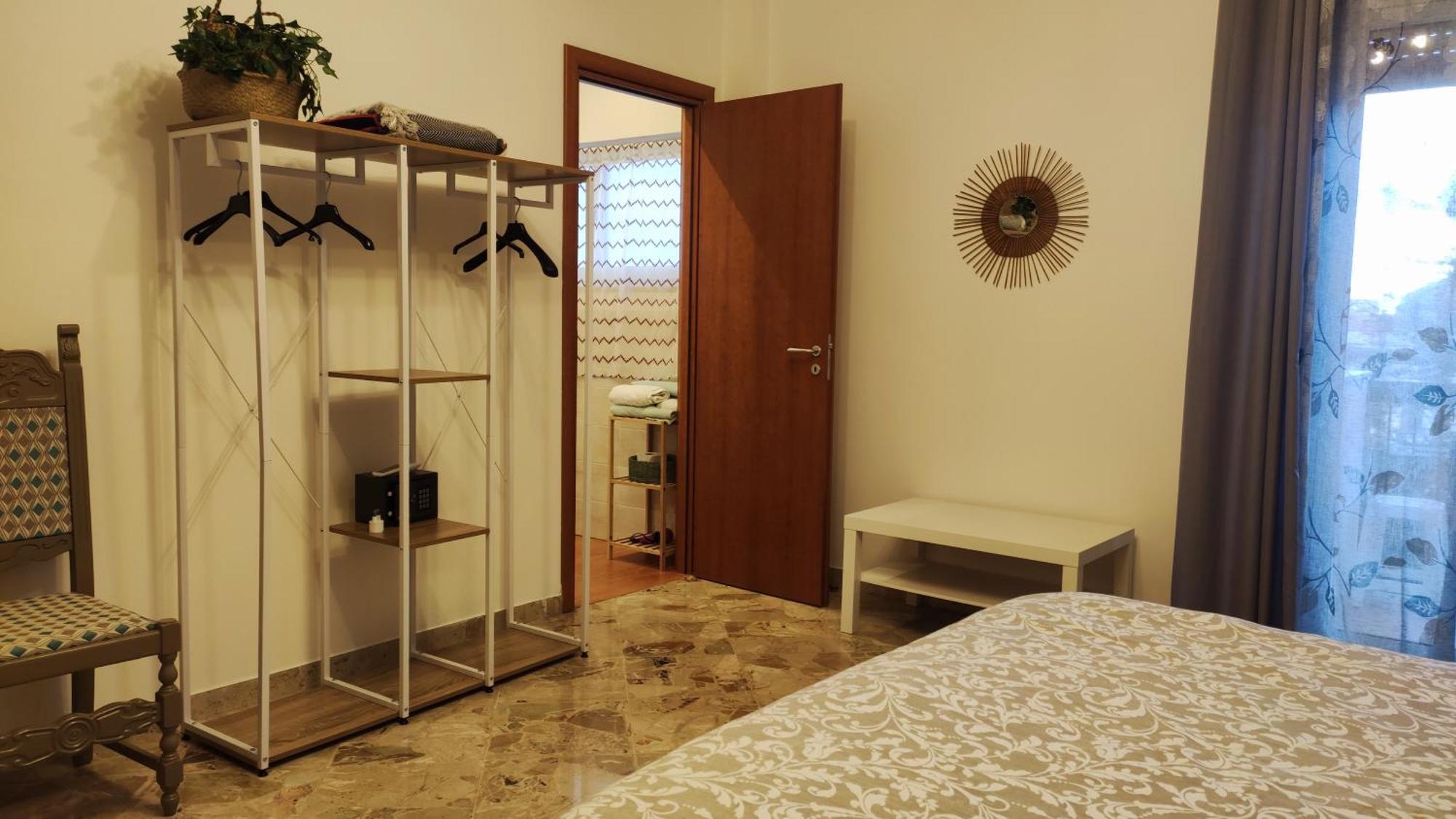 Amuni And Lt Apartment *